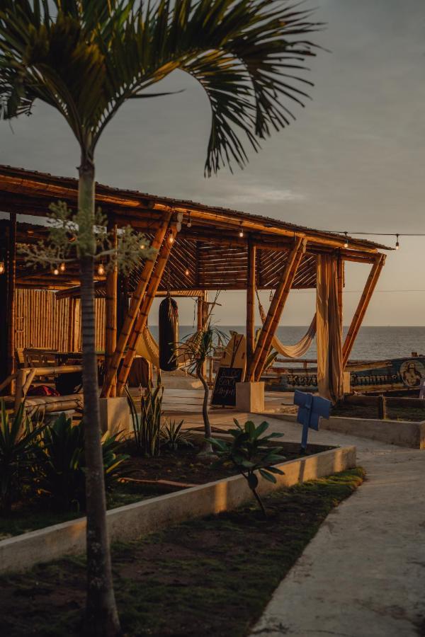 Hotel Free Spirit Ecuador, Puerto Engabao Exterior foto